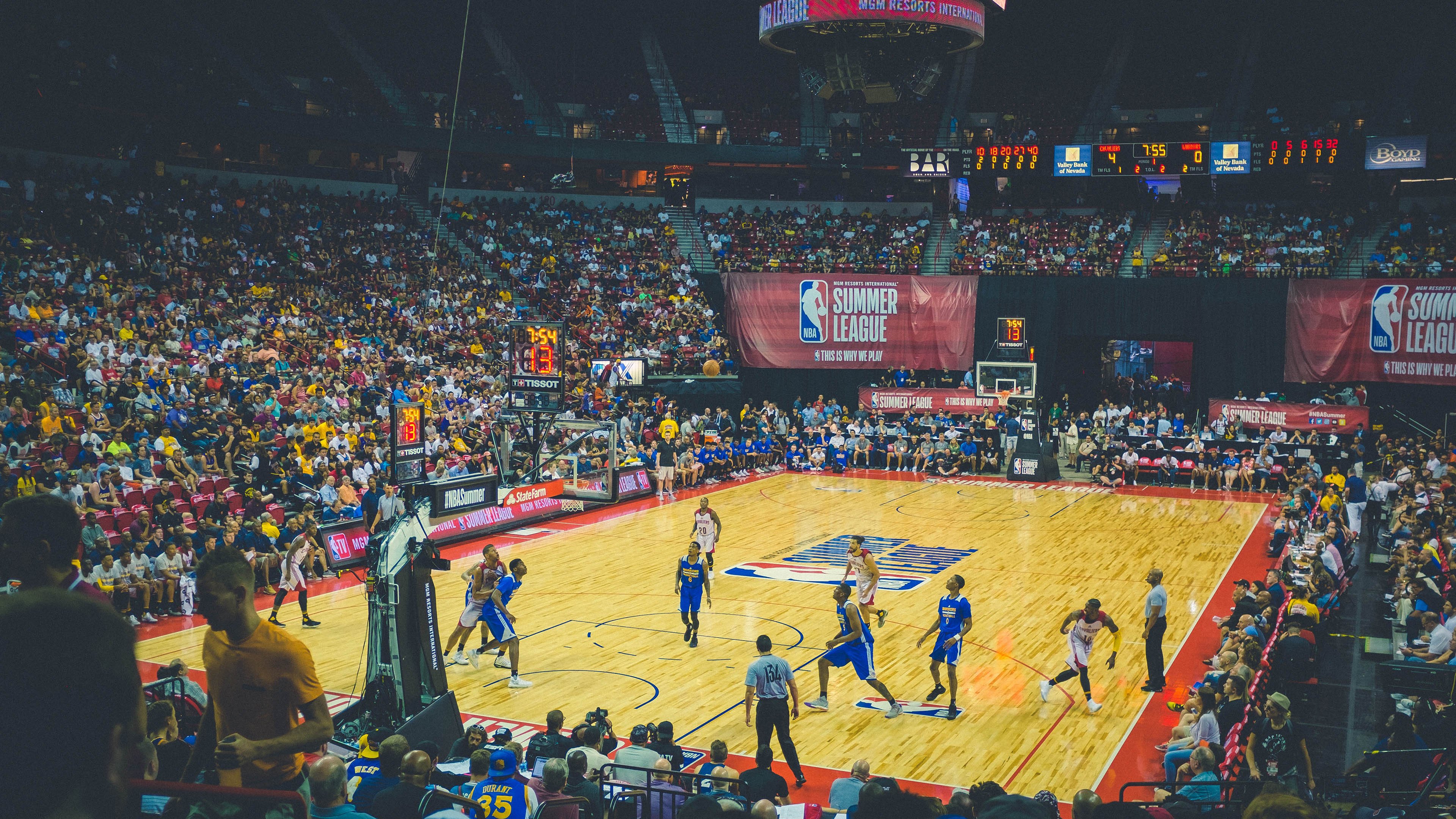 _勇士投篮精准，赢得连续胜利_，勇士打篮球